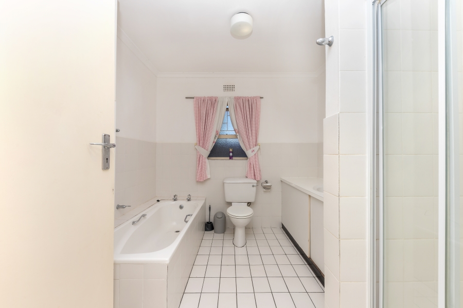 4 Bedroom Property for Sale in Heathfield Western Cape